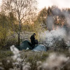 Gdzie pod namiot w Polsce? Odkryj najpiękniejsze miejsca do biwakowania