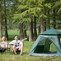 Co wziąć pod namiot nad jezioro, aby uniknąć nieprzyjemności?