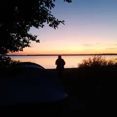 Gdzie na biwak z dzieckiem? Najlepsze i bezpieczne miejsca w Polsce