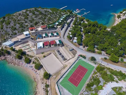 Ile kosztuje kemping w Chorwacji? Ceny, które mogą cię zaskoczyć