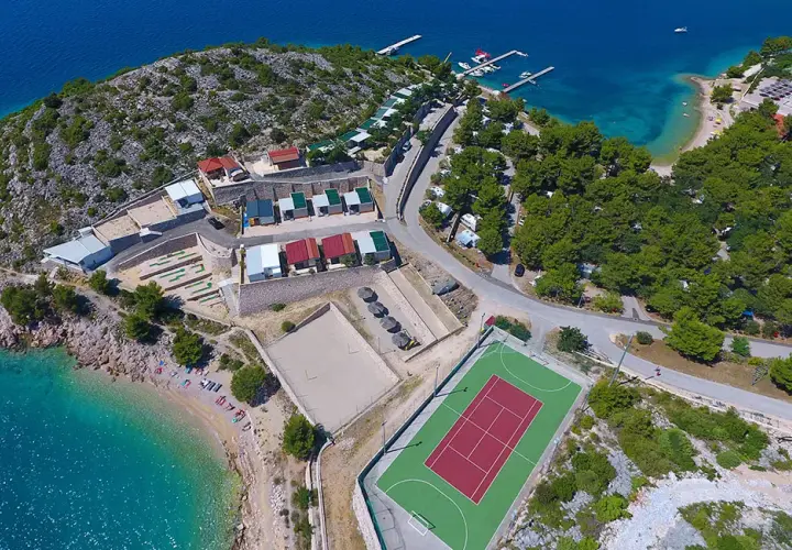 Ile kosztuje kemping w Chorwacji? Ceny, które mogą cię zaskoczyć
