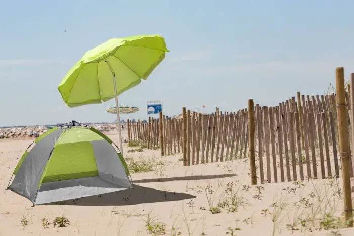 Jak złożyć namiot plażowy Trizand i uniknąć błędów przy składaniu