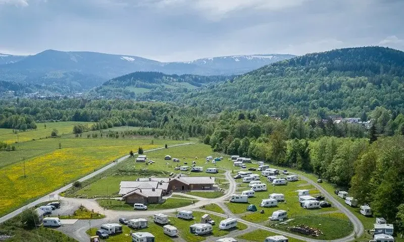 Gdzie jechać pod namiot? Odkryj najlepsze miejsca na camping w Polsce
