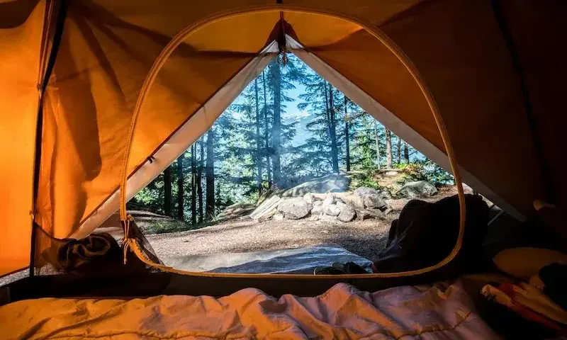 Gdzie pod namiot w Opolskim? Najlepsze miejsca na camping