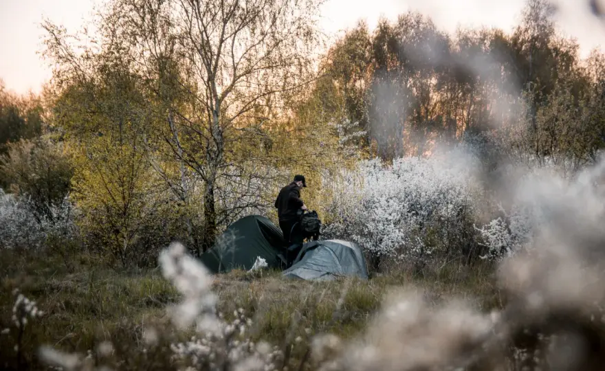 Gdzie pod namiot w Polsce? Odkryj najpiękniejsze miejsca do biwakowania
