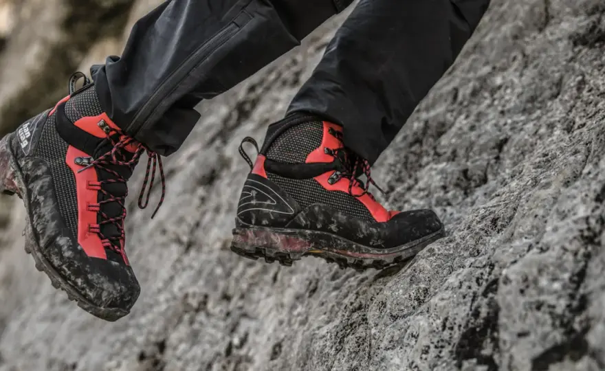 Jakie buty do trekkingu wybrać, aby uniknąć nieprzyjemności?